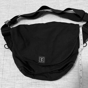 Rickshaw Black Messenger Bag